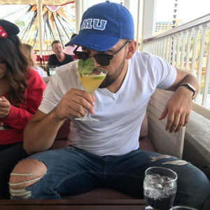 Meet your Posher, Carey